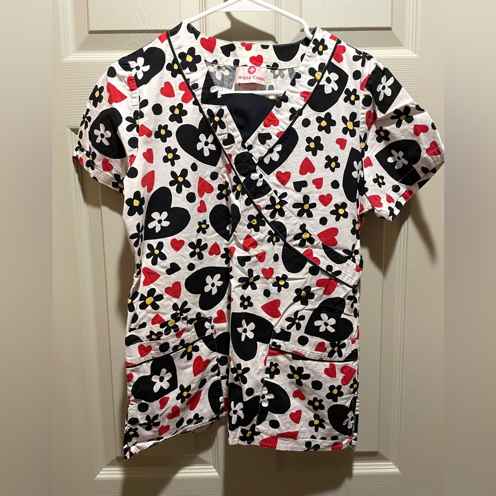 Scrub top